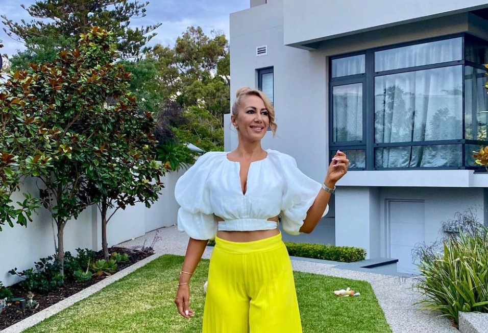 IN BED W. Phyllis Narula